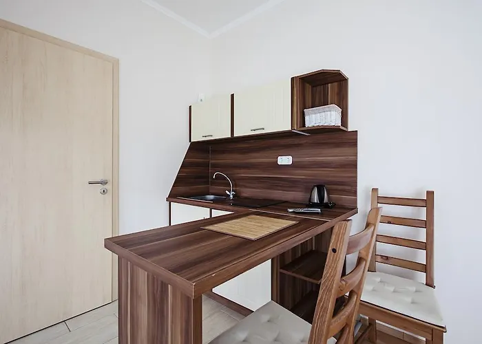Kocsis Apartman Es Camping